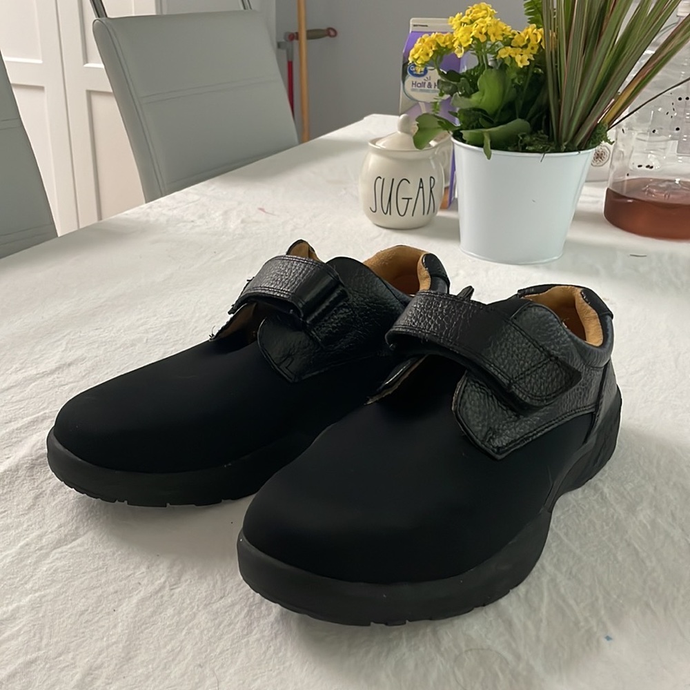 Men's Brian X Diabetic Shoes w/ Free Gel Insert